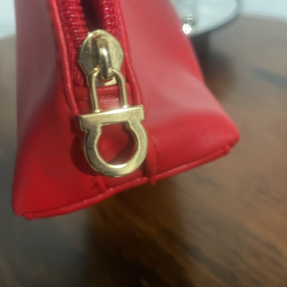 Ferragamo Turkish Airlines Amenity Bag - Picture 5 of 5